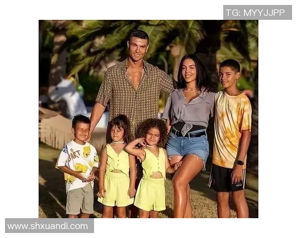 父子皆为足球巨星 两代传奇共铸绿茵辉煌